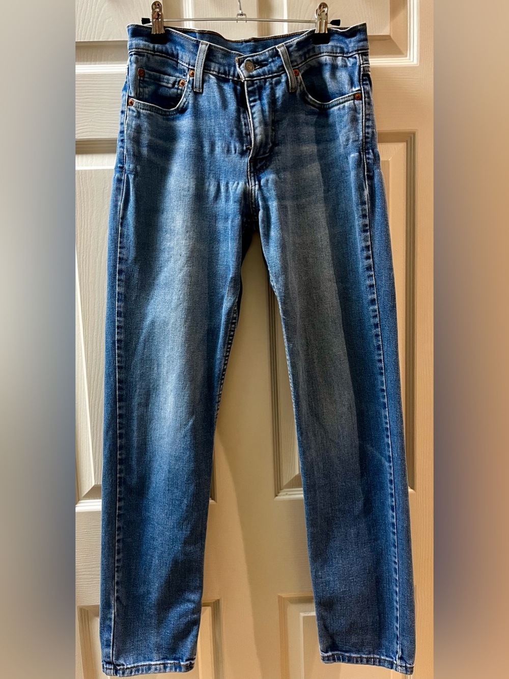 511 30” x 32” Levi's Slim Straight Men's Jeans - Mid Blue Wash